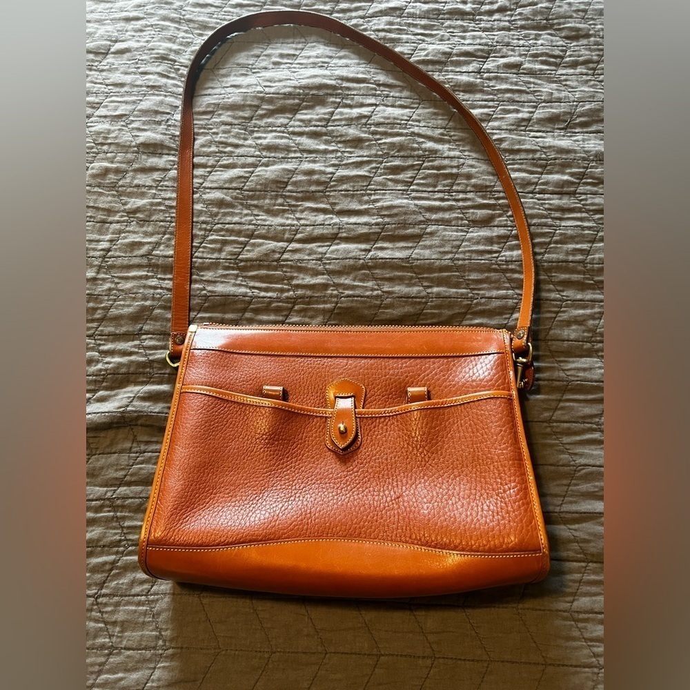 Vintage Dooney and Bourke pebble British Tan vachetta leather satchel bag. - Picture 8 of 10